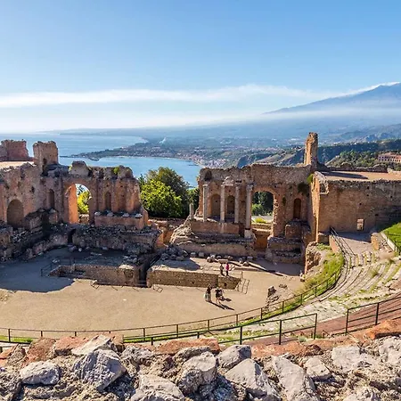 A&g Naxos-taormina Apartment